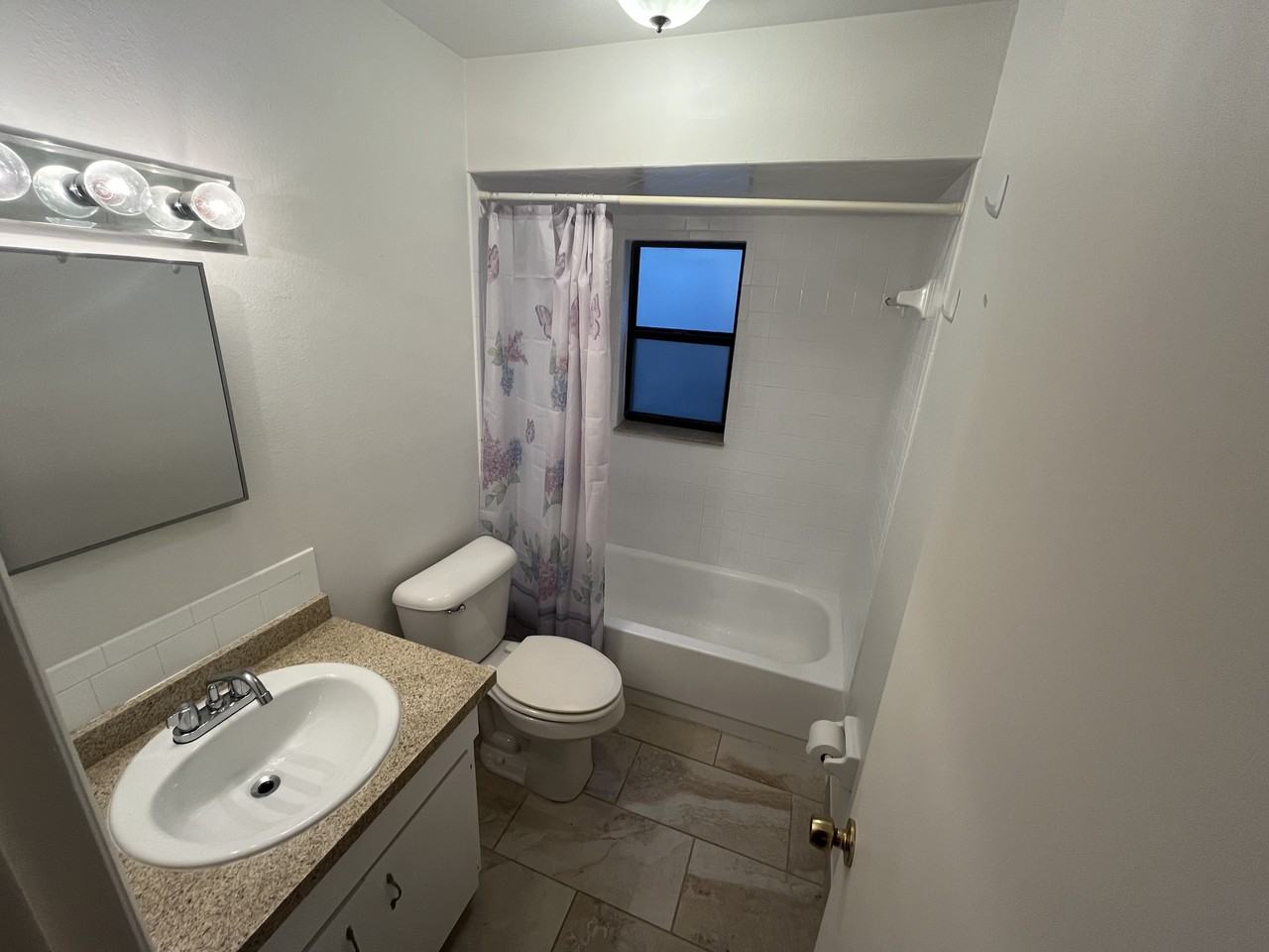 14 Chinaberry Cir #NA - Photo 6 of 7