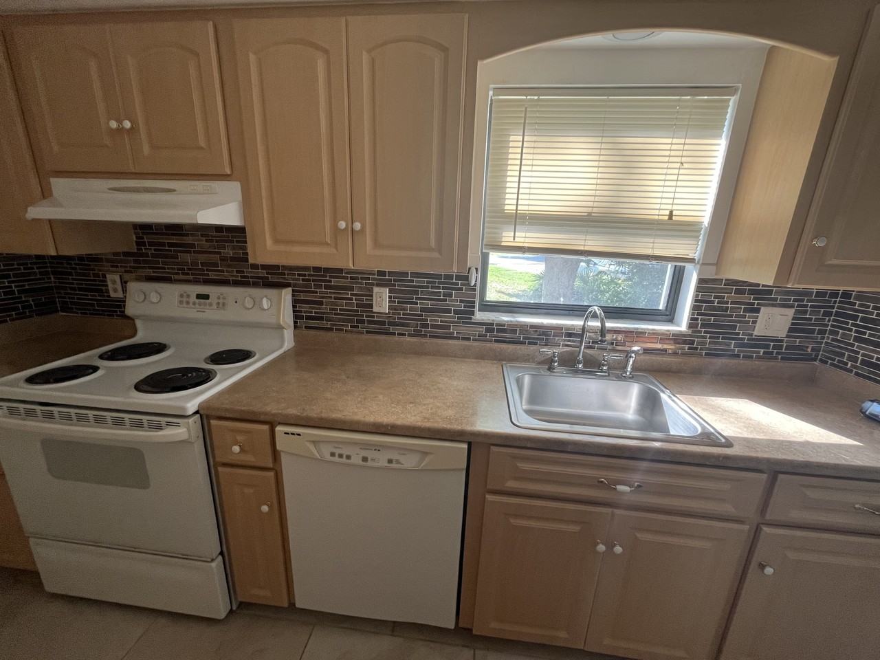 14 Chinaberry Cir #NA - Photo 7 of 7