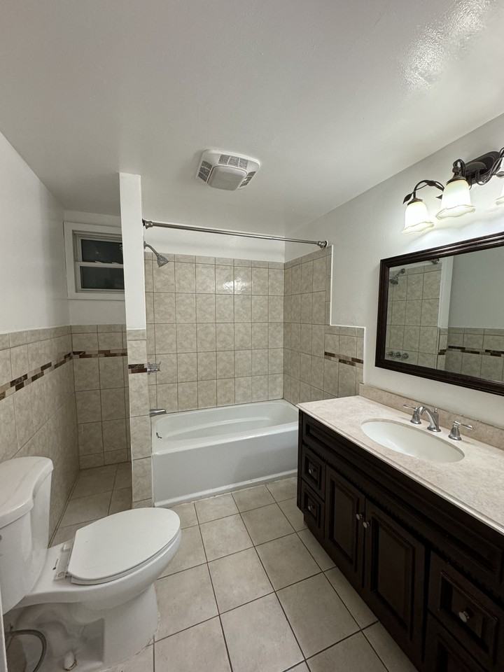 1013 Downer Ave #1stFL - Photo 5 of 19