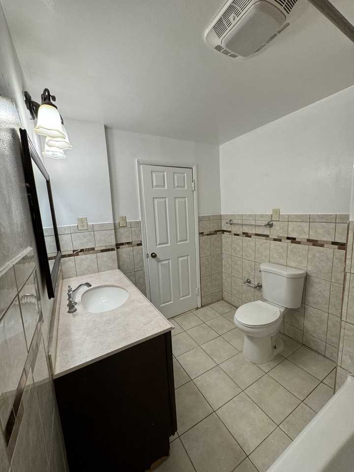 1013 Downer Ave #1stFL - Photo 6 of 19