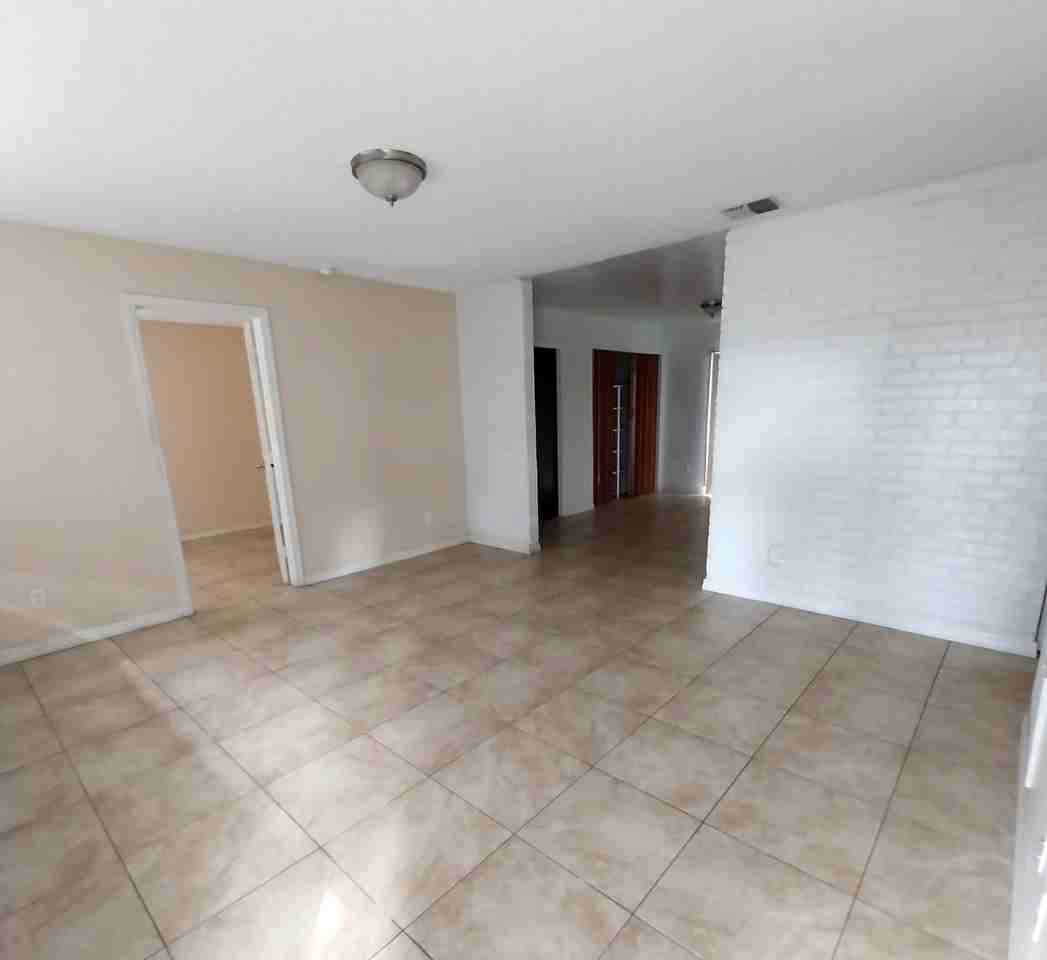 2769 Messina Ave #NA - Photo 3 of 23