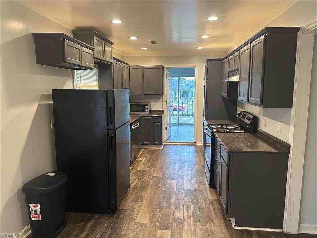 3808 Cameron Ave #NA - Photo 3 of 11