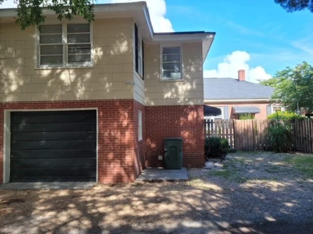 2112 E 39th St #2112 - Photo 2 of 21