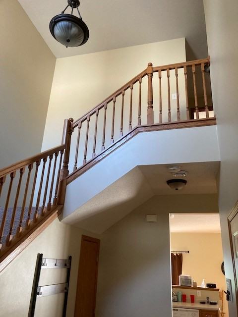 2103 Linden Trl #NONE - Photo 2 of 18