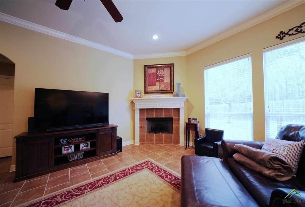 5934 Grace Ave #NA - Photo 2 of 32