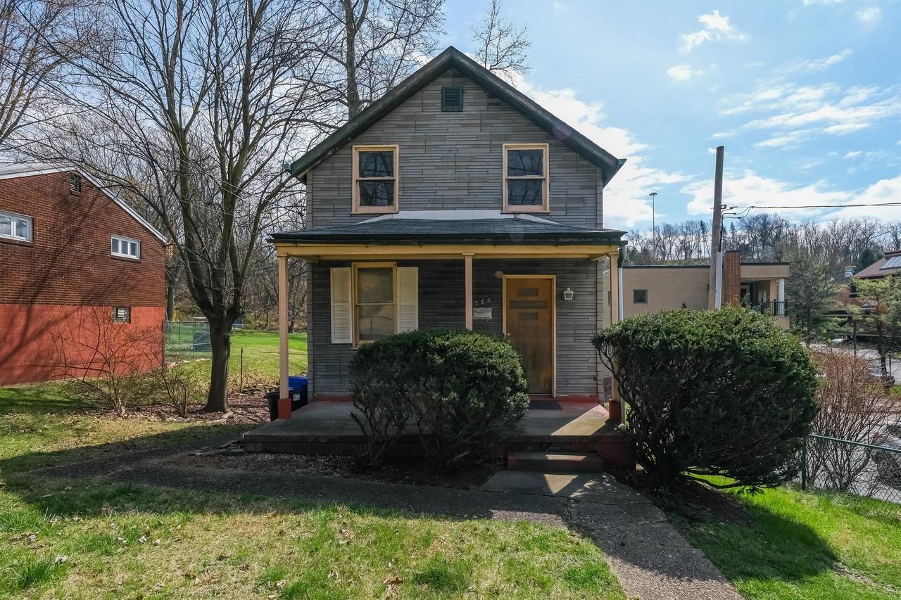 365 Mansfield Ave 1, Green Tree, PA 15220 2 Bedroom House for 800
