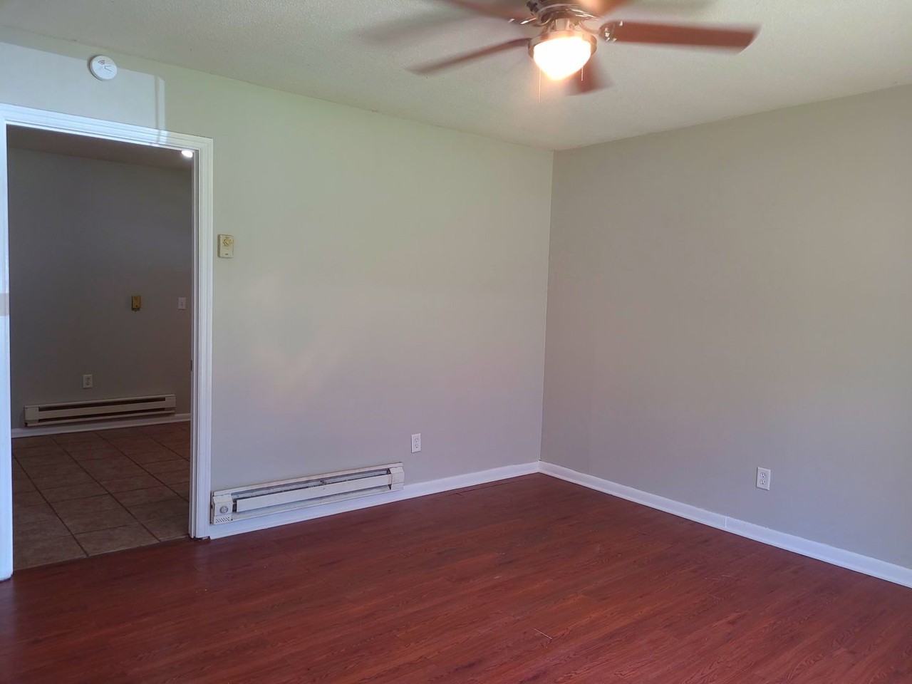 3329 Pinewood Ave - Photo 3 of 8