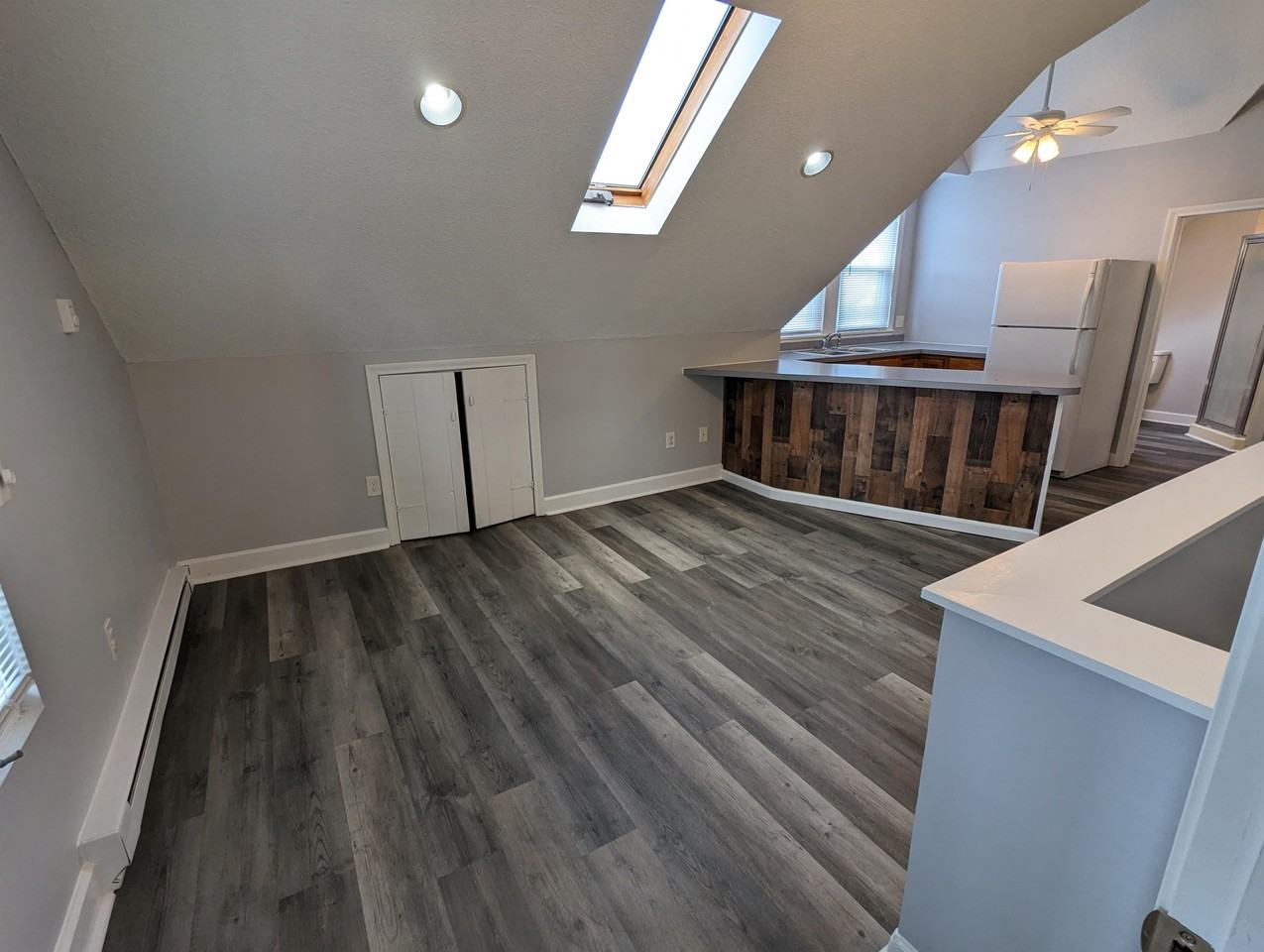 359 Oak St #3 - Photo 4 of 9