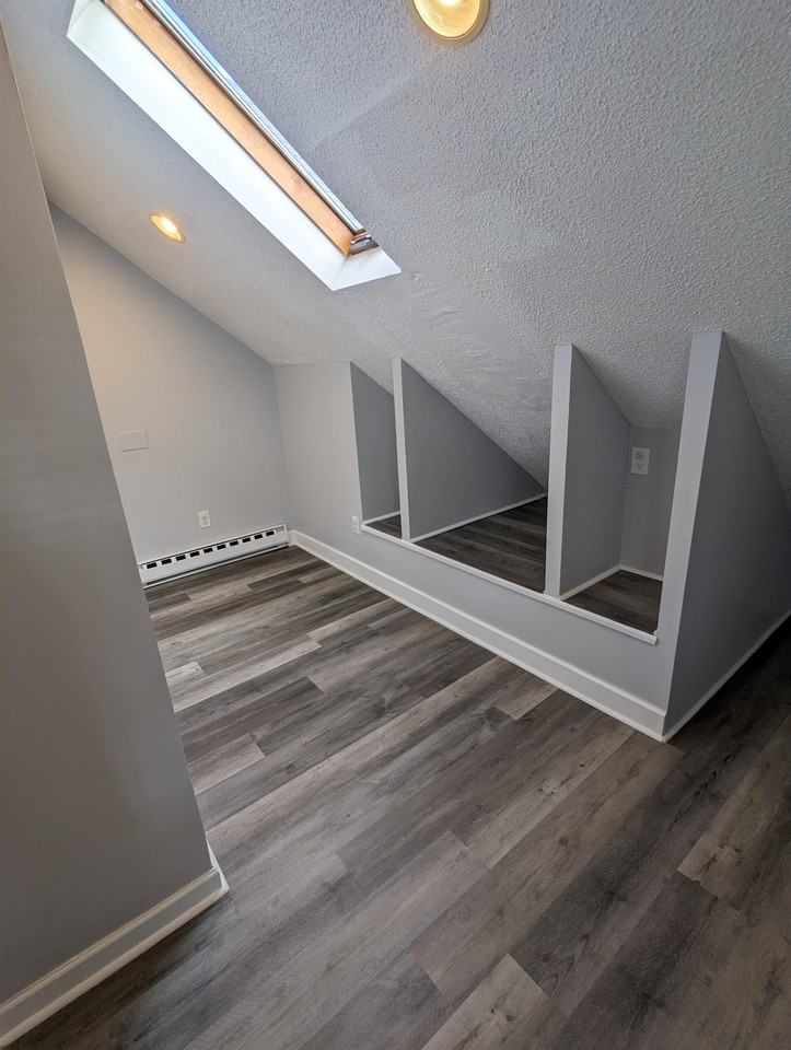 359 Oak St #3 - Photo 6 of 9