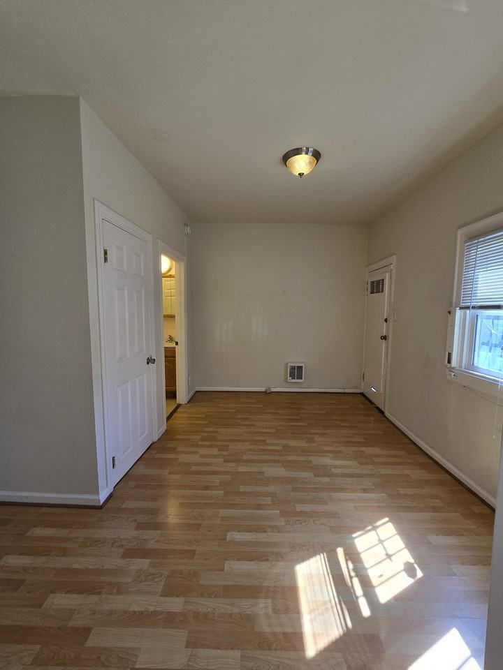 3480 25th St #3480 - Photo 4 of 6