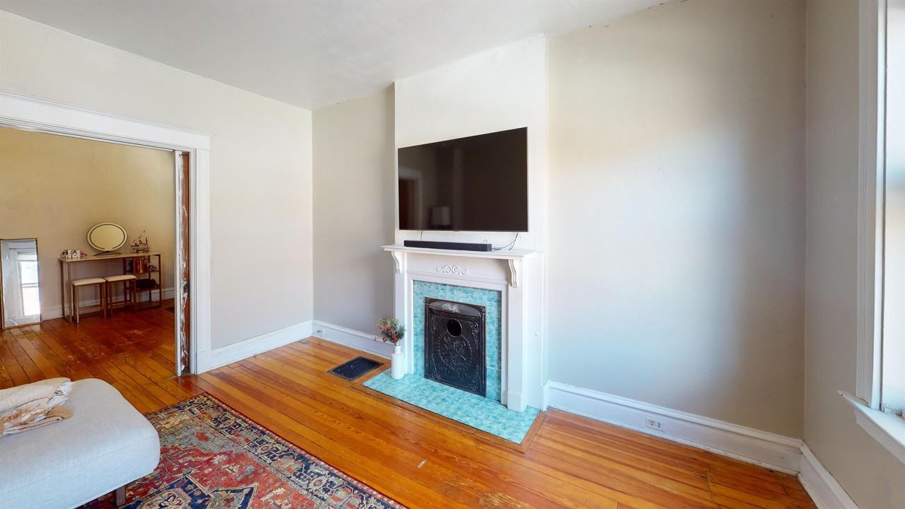 4424 Oakland Ave #1W - Photo 2 of 19