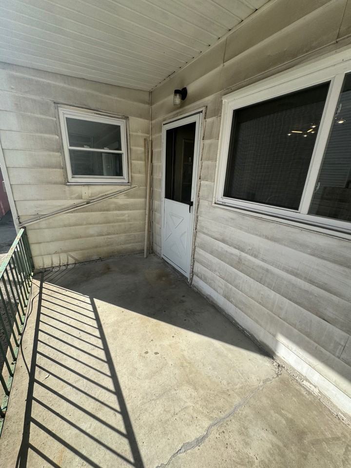 910 Penn St #2 - Photo 2 of 14