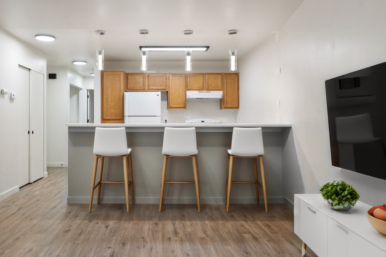 Quail Manor Townhomes - Photo 4 of 38