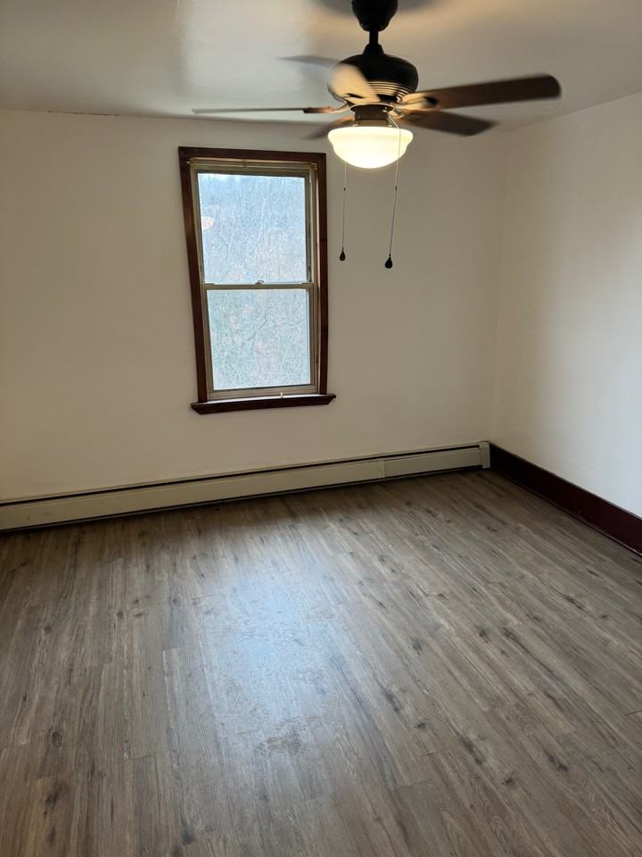 1117 Forest Ave #1 - Photo 6 of 13