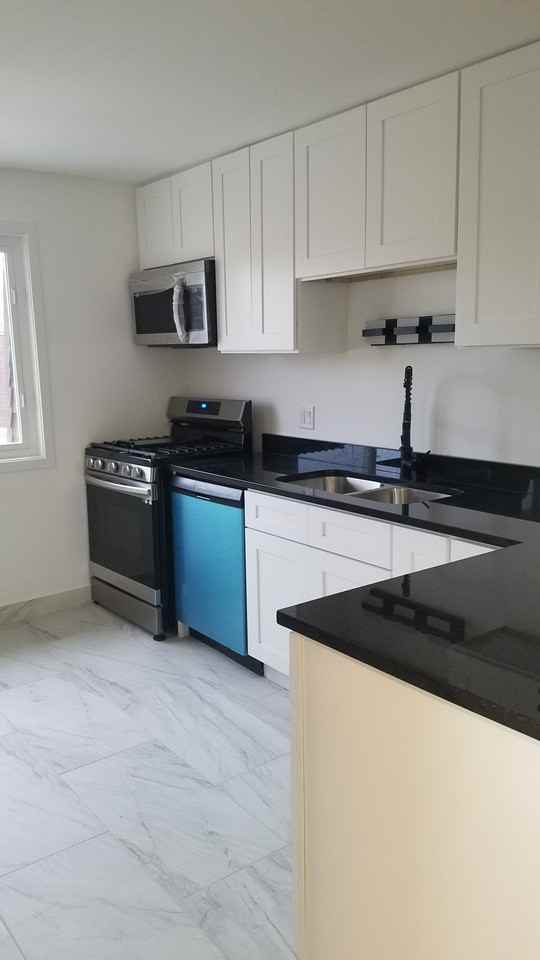 8539 West Rascher Avenue - Photo 2 of 17