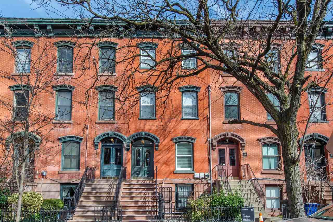 146 Sussex Street #1