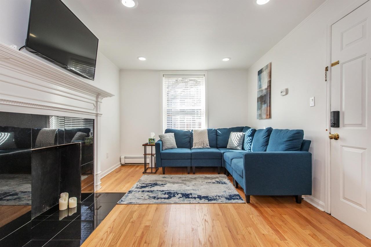 146 Sussex Street #1 - Photo 3 of 11