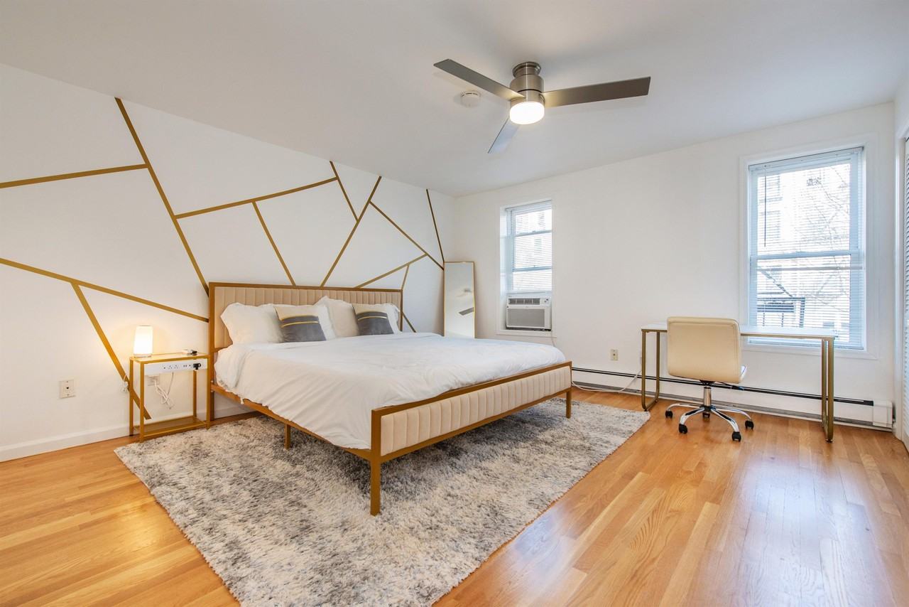 146 Sussex Street #1 - Photo 7 of 11