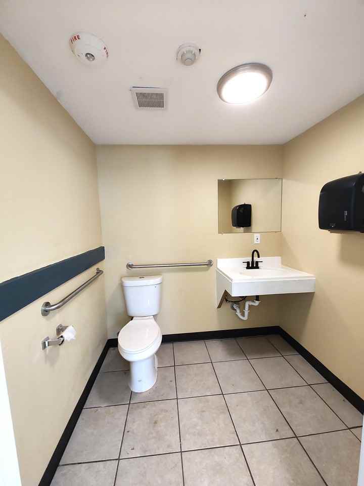 3565 Washington Blvd #1 - Photo 3 of 24