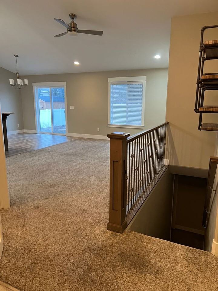636 Boulder St - Photo 3 of 36