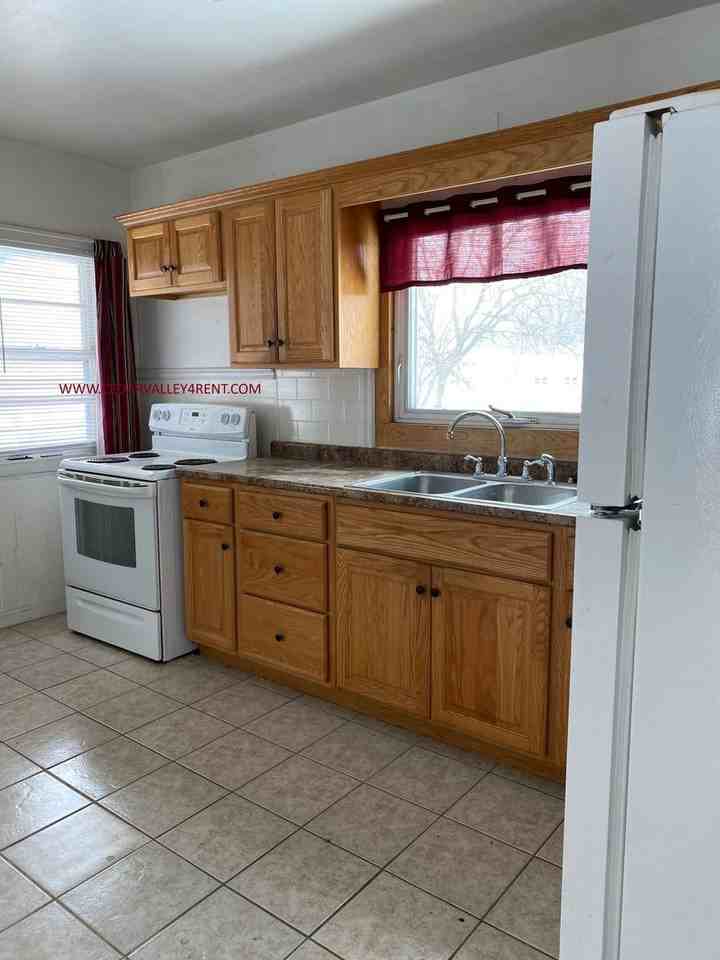 126 Lobdell Rd - Photo 2 of 8