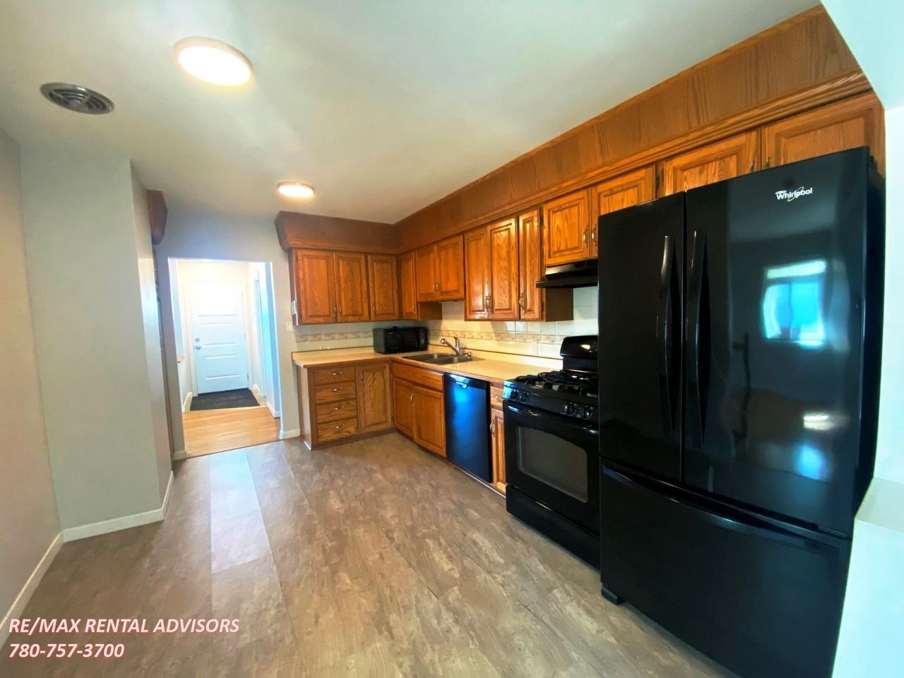 9345 158 St Nw - Photo 3 of 22