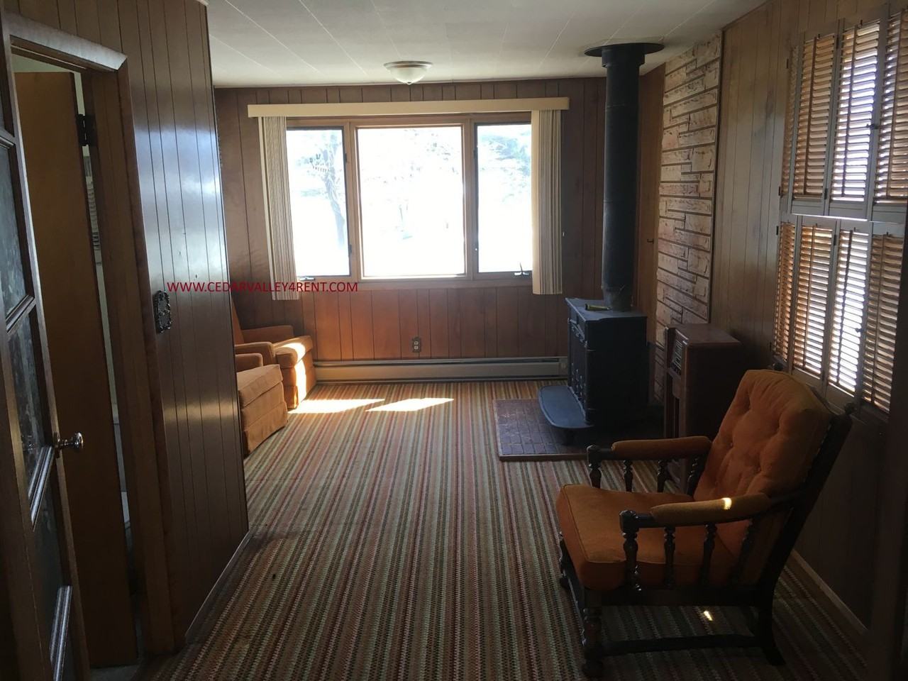 1570 E Ridgeway Ave - Photo 3 of 9