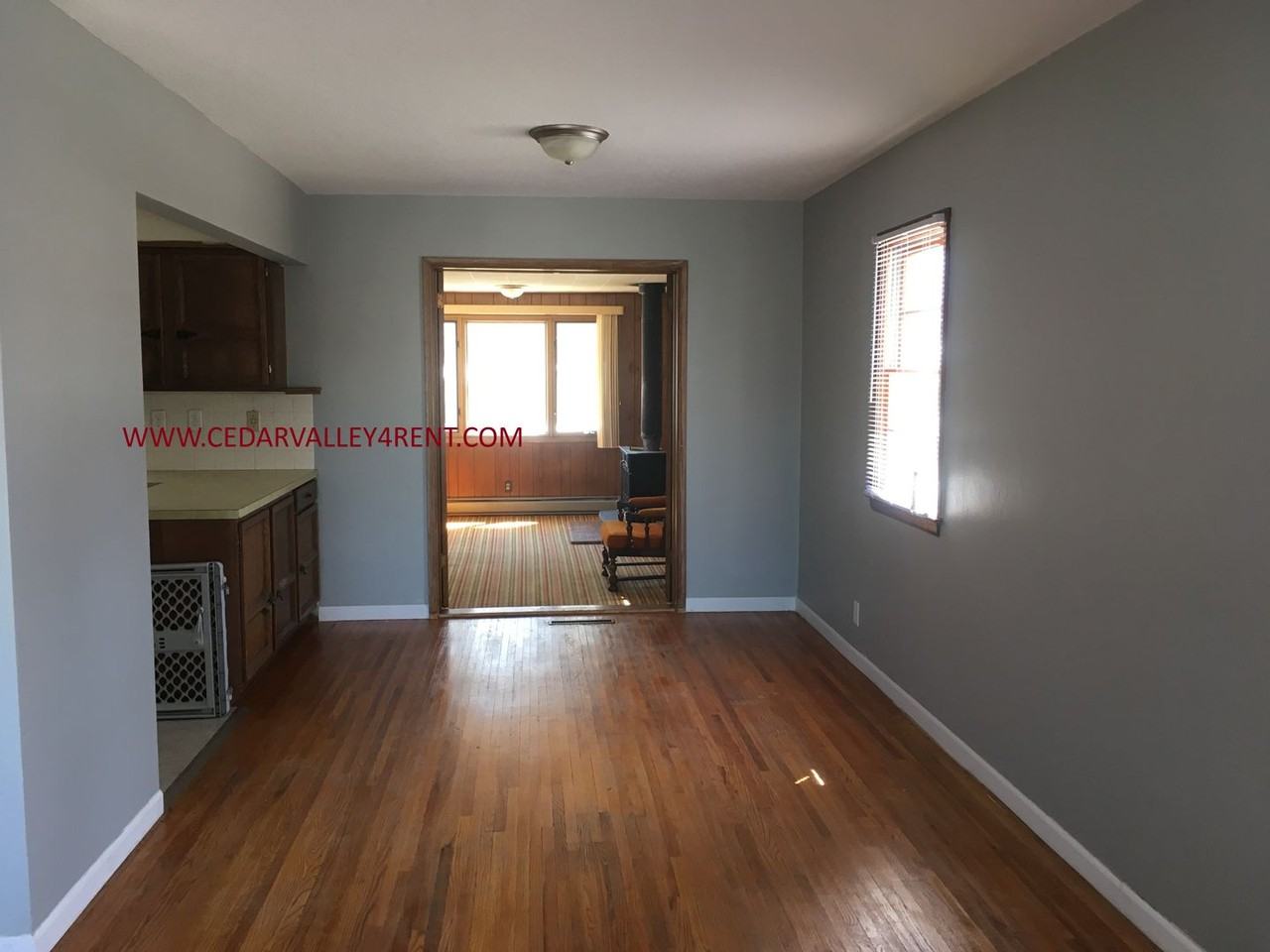 1570 E Ridgeway Ave - Photo 5 of 9