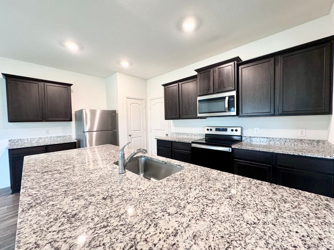 11061 Eyelet Hbr - Photo 2 of 26