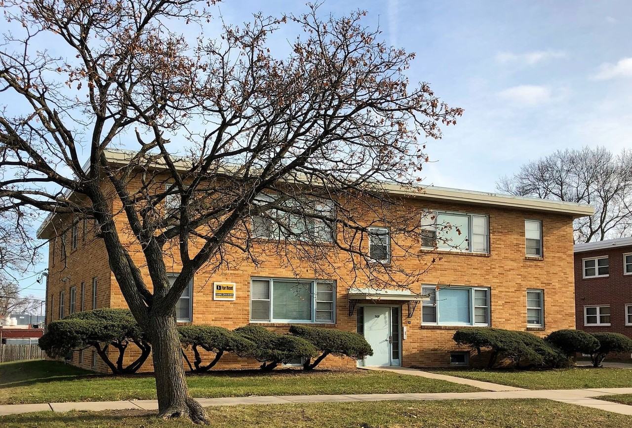 909 S Brooks St #6 - Photo 7 of 16