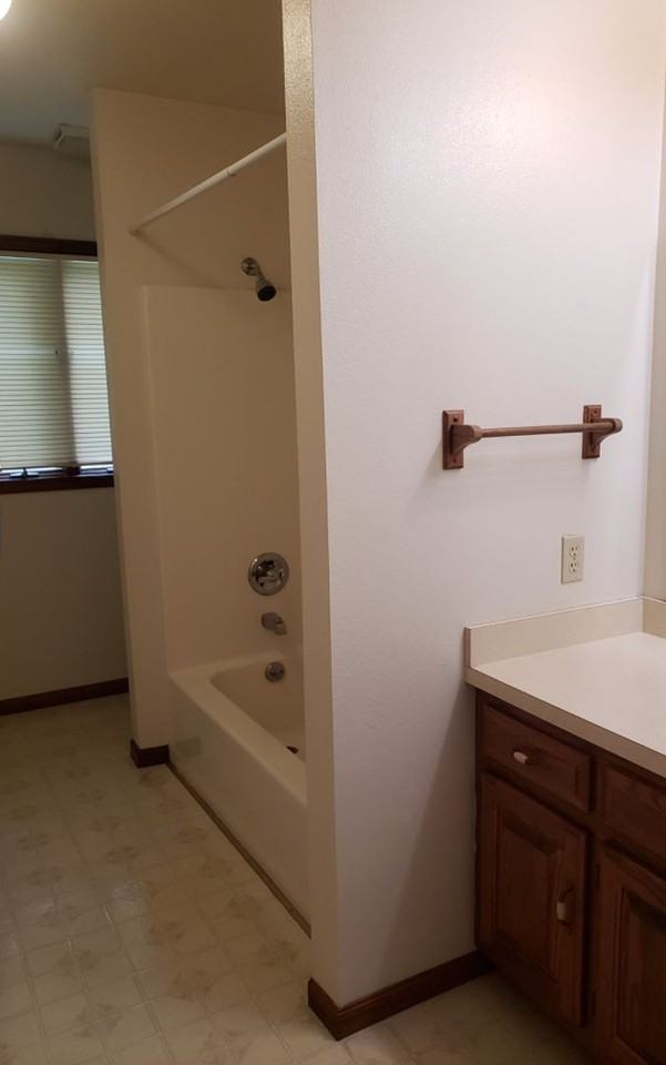 419 E. Jefferson Duplex - Photo 3 of 8