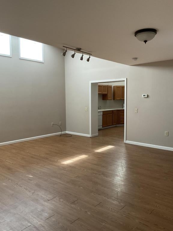 610 Race St - Photo 2 of 11
