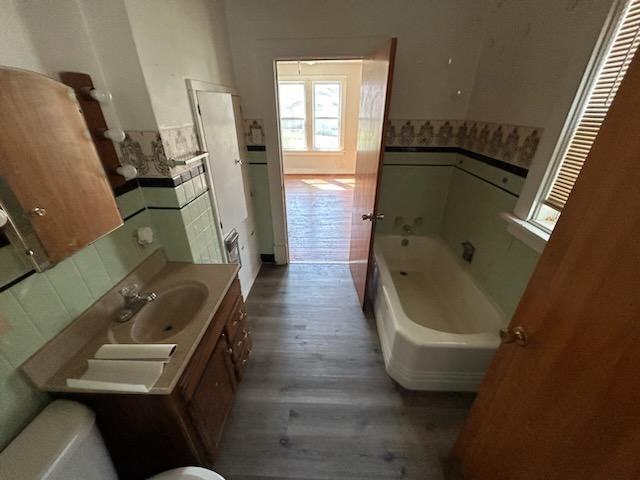 2630 Chess Ave - Photo 3 of 10