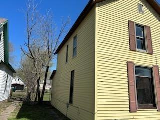 2413 Crawford Ave - Photo 2 of 14