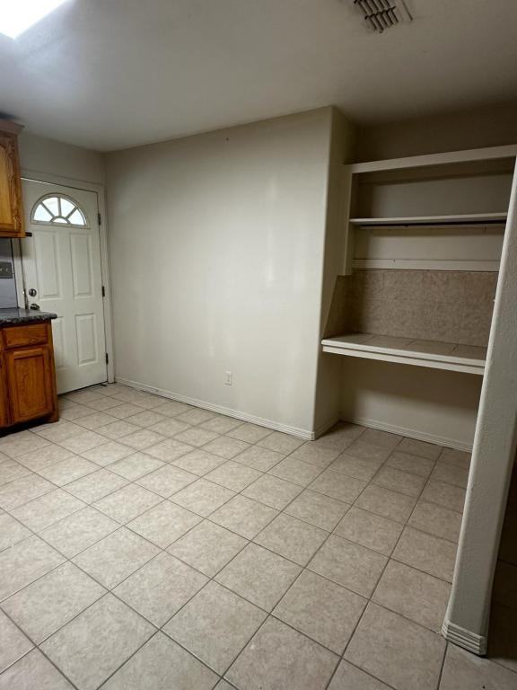 1024 Matamoros St - Photo 6 of 14