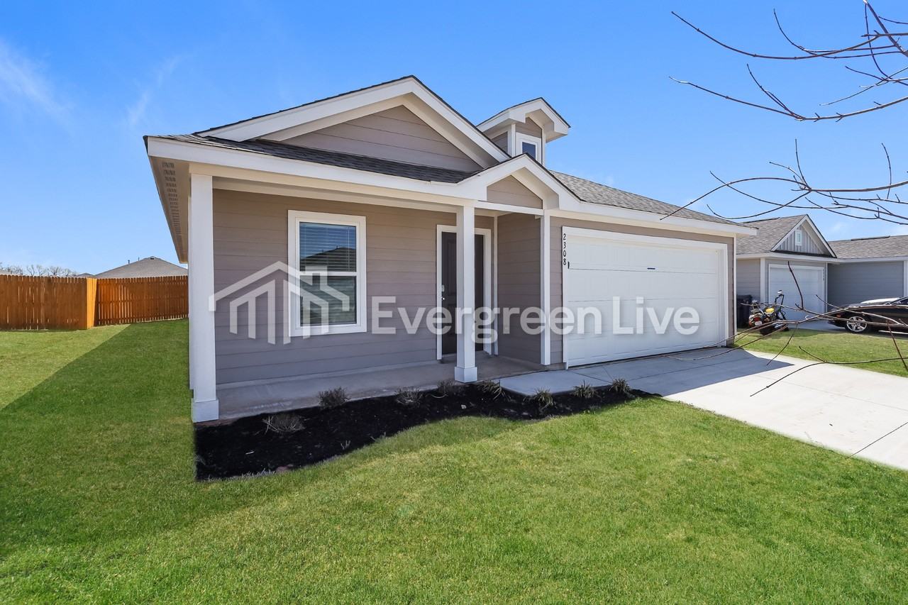 2308 Claire Dr - Photo 3 of 16