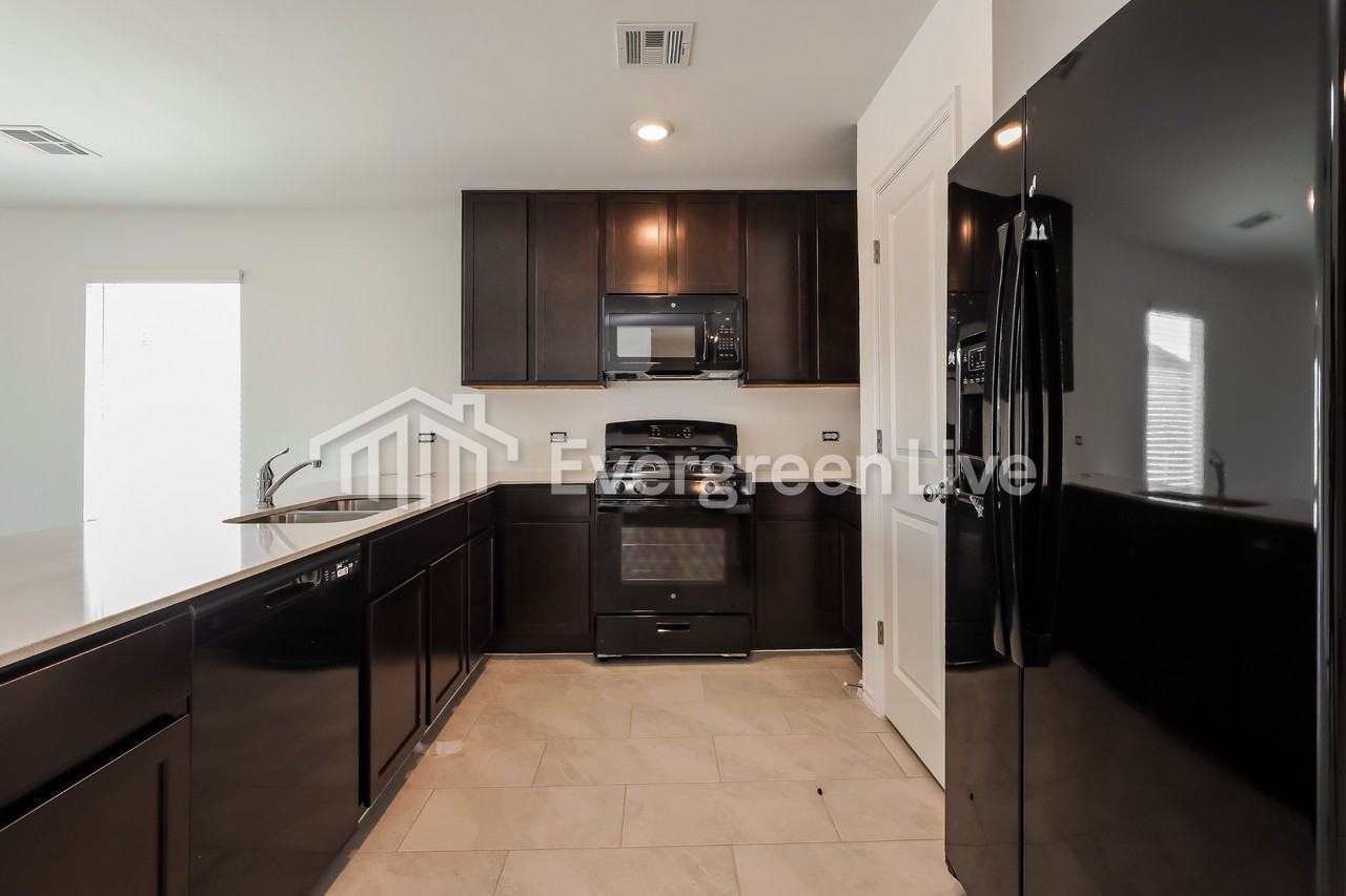 2308 Claire Dr - Photo 6 of 16