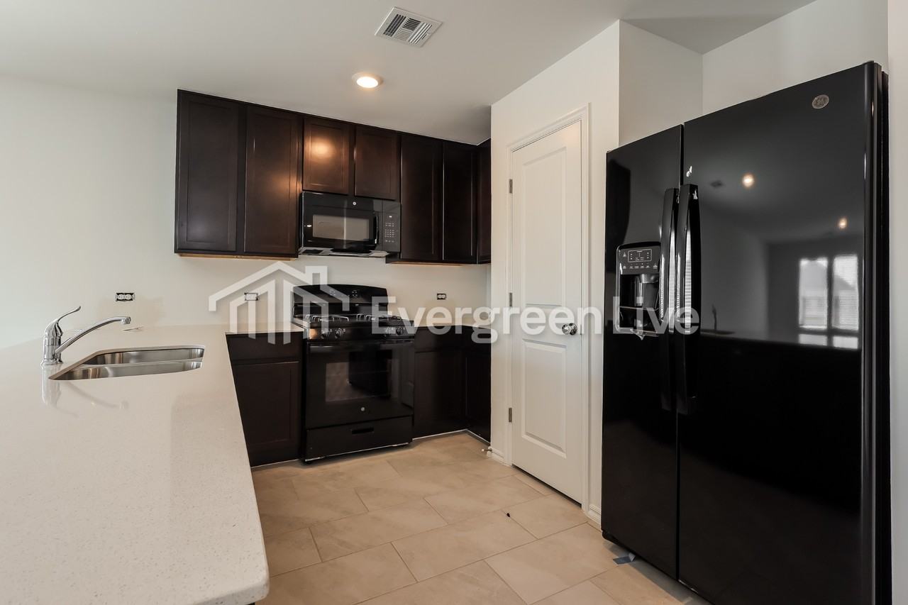 2308 Claire Dr - Photo 7 of 16