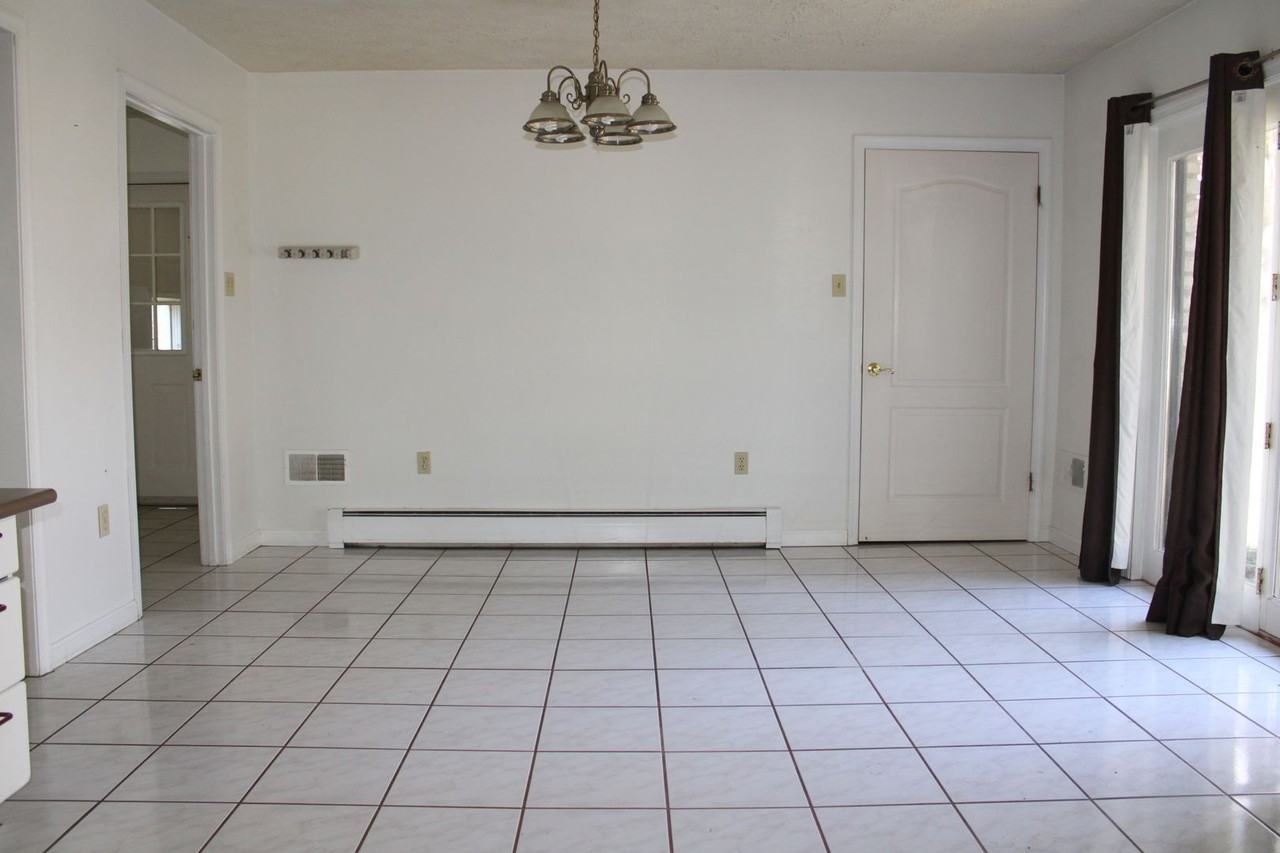 2485 Joppa Rd - Photo 3 of 12