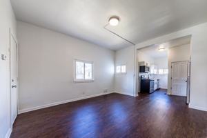 featured image of 615 East Warrington Avenue