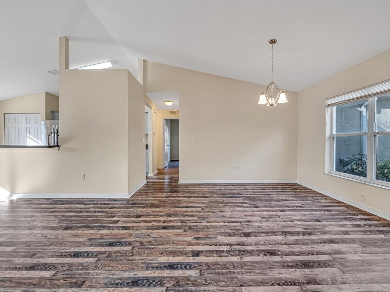 8 Ryder Dr - Photo 7 of 41