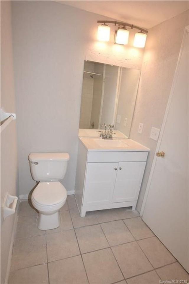 Arlyn Cir - Photo 2 of 6