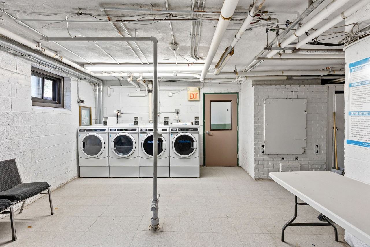 Empire Terrace Apartments - Photo 6 of 6