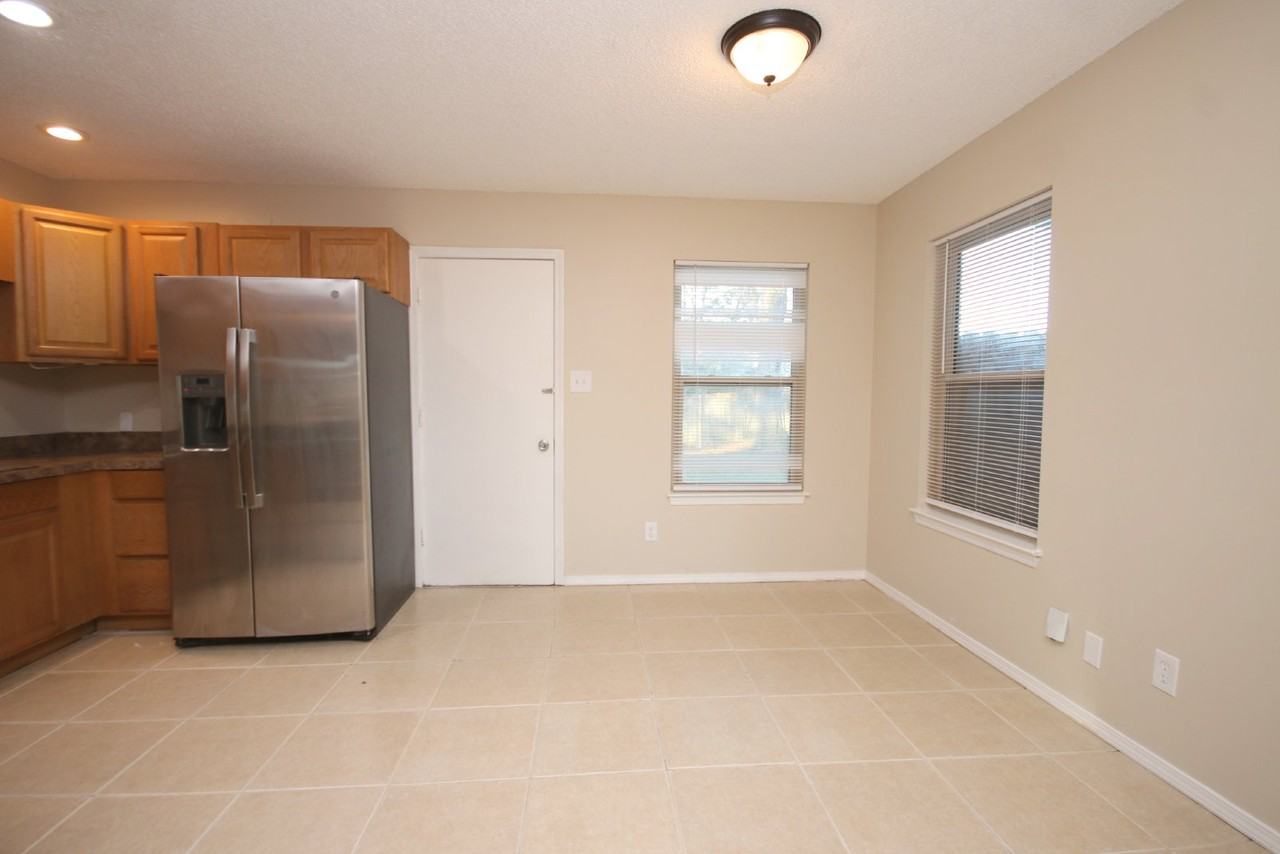 401 Cornwall Cir - Photo 5 of 18