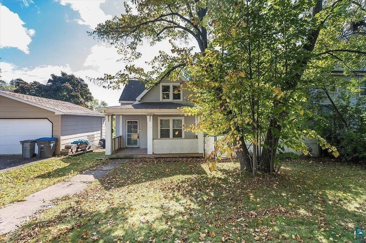 1924 E 6th St, Duluth, MN 55812 2 Bedroom House for 2,200/month Zumper