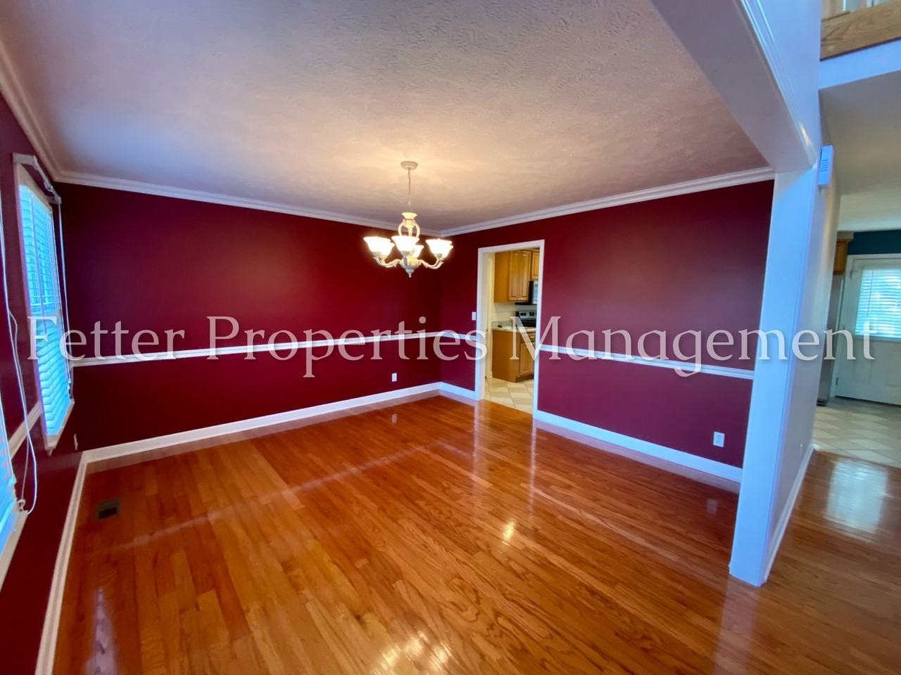 5838 Winnett Dr - Photo 3 of 31