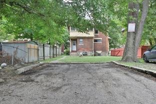 1611 Summit St - Photo 1 of 1