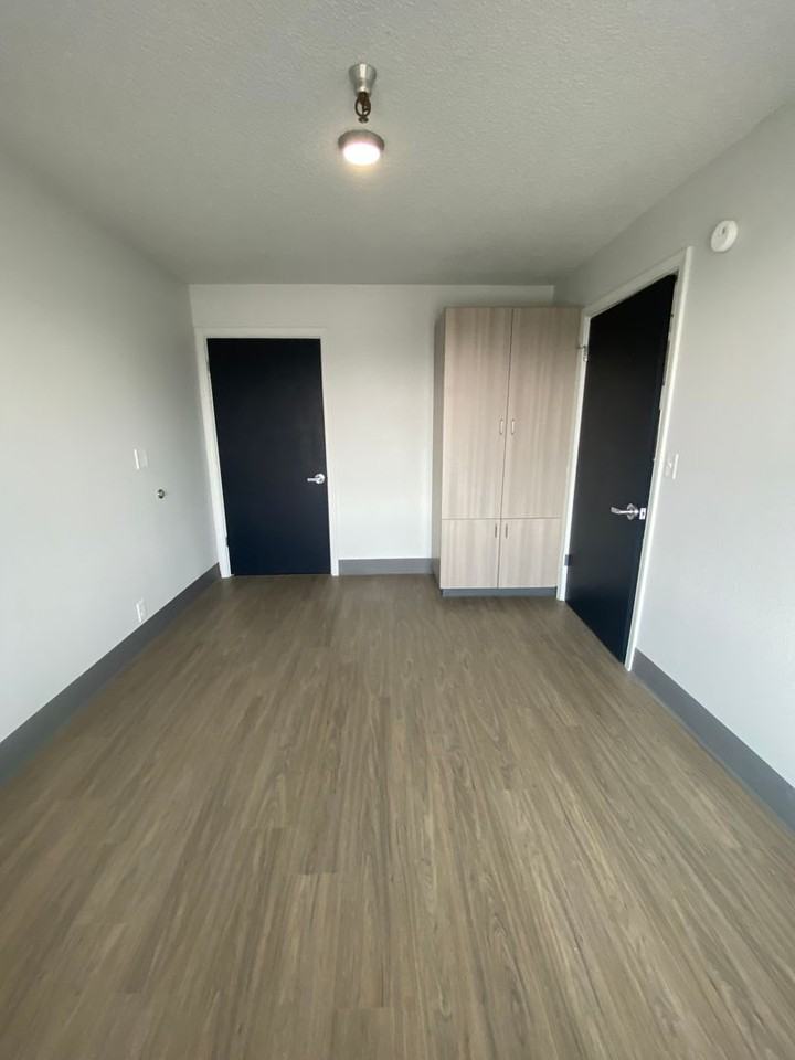 151 N Williams Ave #303 - Photo 2 of 13