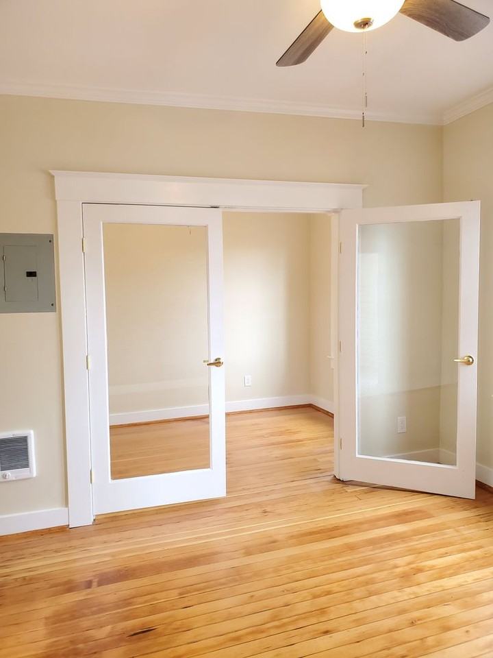 810 NE Couch Street - Photo 4 of 17
