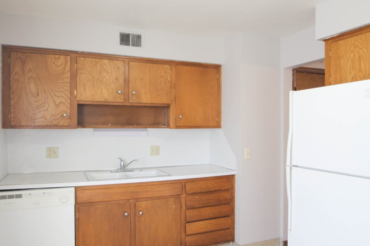 BARNES 7303 Decatur St - Photo 2 of 8